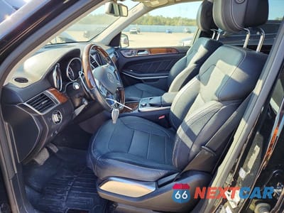 Zdjęcie 7 z 13 samochodu: 2015 MERCEDES-BENZ GL 550 4MATIC VIN:4JGDF7DE4FA532235 - miniatura