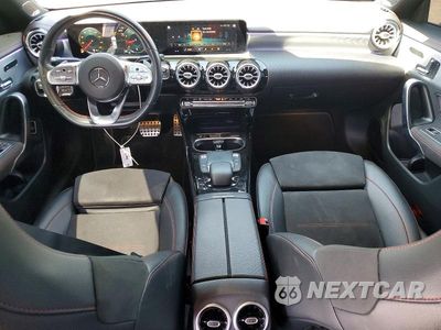 Zdjęcie 8 z 12 samochodu: 2021 MERCEDES-BENZ CLA 250 VIN:W1K5J4GB2MN186785 - miniatura