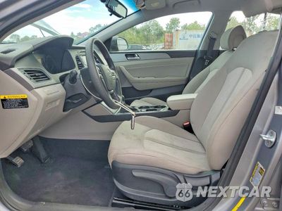 Zdjęcie 7 z 12 samochodu: 2016 HYUNDAI SONATA HYBRID SE VIN:KMHE24L17GA039261 - miniatura