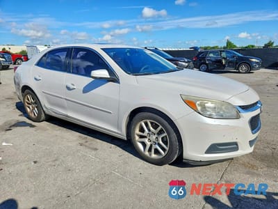 Czwarte zdjęcie samochodu z boku: 2015 CHEVROLET MALIBU 1LT VIN:1G11C5SL4FF343263 - miniatura