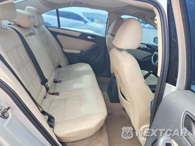 Zdjęcie 10 z 12 samochodu: 2011 VOLKSWAGEN JETTA SE VIN:3VWDX7AJ9BM034898 - miniatura