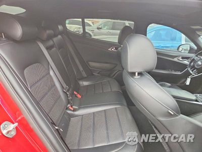 Zdjęcie 10 z 12 samochodu: 2018 KIA STINGER GT2 VIN:KNAE55LC5J6010917 - miniatura