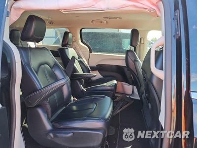 Zdjęcie 11 z 13 samochodu: 2023 CHRYSLER PACIFICA HYBRID TOURING L VIN:2C4RC1L74PR632562 - miniatura