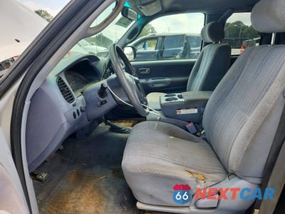 Zdjęcie 7 z 12 samochodu: 2002 TOYOTA TUNDRA SR5 VIN:5TBBN44192S312685 - miniatura