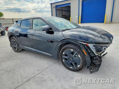 Czwarte zdjęcie samochodu z boku: 2025 KIA EV6 GT LINE VIN:5XYC44JA4SG001973 - miniatura