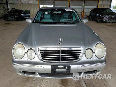 Piąte zdjęcie samochodu w środku: 2001 MERCEDES-BENZ E 430 VIN:WDBJF70J61B323557 - miniatura