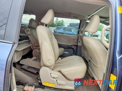 Zdjęcie 11 z 13 samochodu: 2013 TOYOTA SIENNA XLE 8-PASSENGER VIN:5TDYK3DC7DS332569 - miniatura