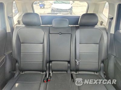 Zdjęcie 10 z 13 samochodu: 2018 VOLKSWAGEN TIGUAN SE VIN:3VV2B7AX7JM218847 - miniatura