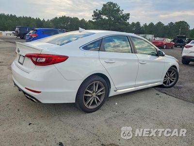 Trzecie zdjęcie samochodu z tyłu: 2017 HYUNDAI SONATA SPORT 2.0T VIN:5NPE34AB5HH511805 - miniatura