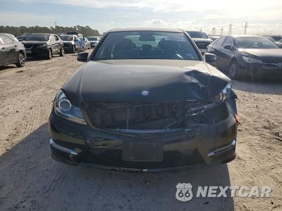 Piąte zdjęcie samochodu w środku: 2013 MERCEDES-BENZ C 350 VIN:WDDGF5HB0DA776408 - miniatura