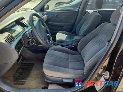 Zdjęcie 7 z 12 samochodu: 2001 TOYOTA CAMRY CE VIN:4T1BG22K01U107411 - miniatura