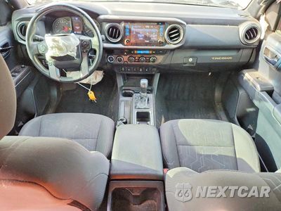 Zdjęcie 8 z 12 samochodu: 2017 TOYOTA TACOMA TRD SPORT VIN:3TMCZ5AN3HM120264 - miniatura