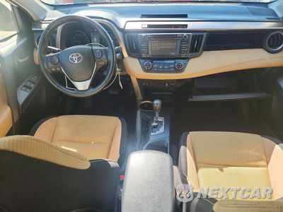 Zdjęcie 8 z 12 samochodu: 2017 TOYOTA RAV4 XLE VIN:JTMWFREVXHJ710403 - miniatura