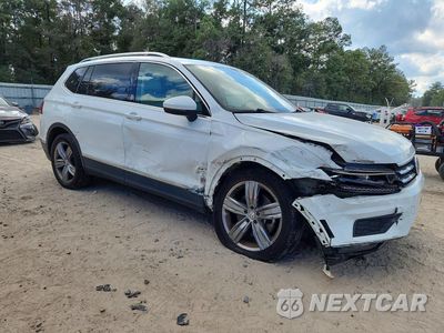 Czwarte zdjęcie samochodu z boku: 2018 VOLKSWAGEN TIGUAN SEL PREMIUM VIN:3VV5B7AX6JM003862 - miniatura