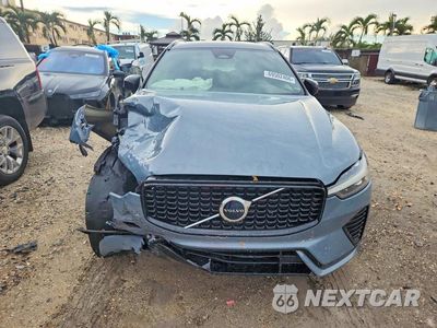 Piąte zdjęcie samochodu w środku: 2022 VOLVO XC60 B5 R-DESIGN VIN:YV4L12DM3N1003444 - miniatura