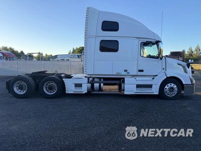2016 VOLVO VNL SEMI TRUCK 4V4NC9EJ0GN931991 - główne zdjęcie licytacji z USA - miniatura