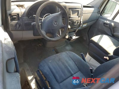 Zdjęcie 8 z 13 samochodu: 2015 MERCEDES-BENZ SPRINTER 2500 VIN:WD3PE8DCXFP145706 - miniatura