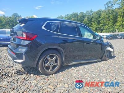 Trzecie zdjęcie samochodu z tyłu: 2026 BMW X1 XDRIVE28I VIN:WBX73EF05T5471484 - miniatura