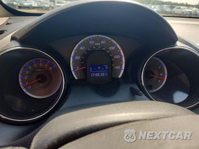 Zdjęcie 9 z 12 samochodu: 2013 HONDA FIT SPORT VIN:JHMGE8H55DC051026 - miniatura