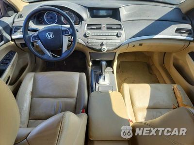 Zdjęcie 8 z 12 samochodu: 2011 HONDA ACCORD SE VIN:1HGCP2F67BA086549 - miniatura