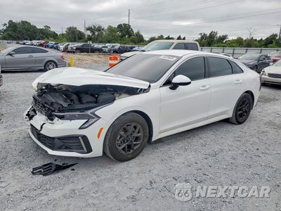 2025 KIA K5 LXS KNAG24J72S5345528 - główne zdjęcie licytacji z USA - miniatura