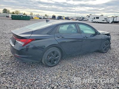 Trzecie zdjęcie samochodu z tyłu: 2022 HYUNDAI ELANTRA SEL VIN:5NPLM4AGXNH063413 - miniatura