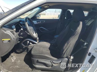 Zdjęcie 7 z 12 samochodu: 2015 HYUNDAI VELOSTER BASE VIN:KMHTC6ADXFU236466 - miniatura
