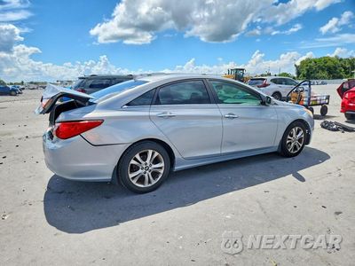 Trzecie zdjęcie samochodu z tyłu: 2011 HYUNDAI SONATA LIMITED VIN:5NPEC4AC4BH087291 - miniatura