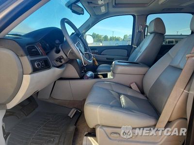 Zdjęcie 7 z 13 samochodu: 2007 GMC YUKON XL C1500 VIN:1GKFC16027R279928 - miniatura