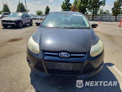 Piąte zdjęcie samochodu w środku: 2012 FORD FOCUS TITANIUM VIN:1FAHP3N25CL304802 - miniatura