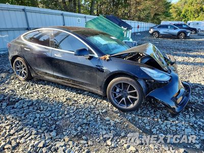Czwarte zdjęcie samochodu z boku: 2018 TESLA MODEL 3 VIN:5YJ3E1EA4JF155370 - miniatura