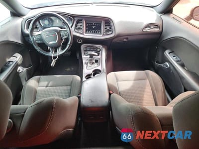 Zdjęcie 8 z 12 samochodu: 2018 DODGE CHALLENGER SXT VIN:2C3CDZAG0JH132498 - miniatura