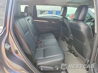 Zdjęcie 11 z 14 samochodu: 2018 TOYOTA HIGHLANDER XLE VIN:5TDJZRFH2JS528200 - miniatura
