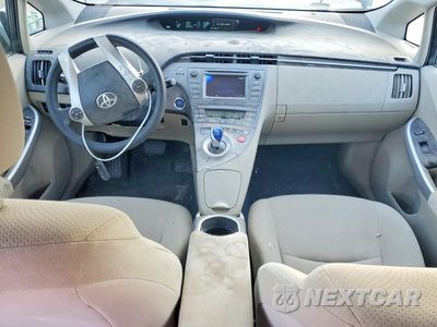 Zdjęcie 8 z 12 samochodu: 2015 TOYOTA PRIUS THREE VIN:JTDKN3DU8F0483190 - miniatura