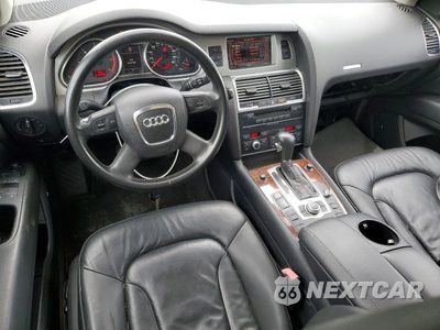 Zdjęcie 8 z 13 samochodu: 2009 AUDI Q7 TDI VIN:WA1AM74LX9D036154 - miniatura