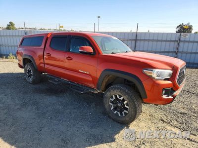 Czwarte zdjęcie samochodu z boku: 2018 TOYOTA TACOMA TRD OFF-ROAD VIN:3TMDZ5BN4JM050105 - miniatura