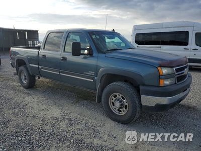 Czwarte zdjęcie samochodu z boku: 2007 CHEVROLET SILVERADO K2500 HEAVY DUTY VIN:1GCHK23D97F143995 - miniatura