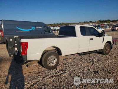 Trzecie zdjęcie samochodu z tyłu: 2019 FORD F250 SUPER DUTY VIN:1FT7X2A69KED13529 - miniatura