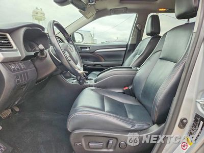 Zdjęcie 7 z 13 samochodu: 2017 TOYOTA HIGHLANDER XLE VIN:5TDJZRFH2HS432612 - miniatura