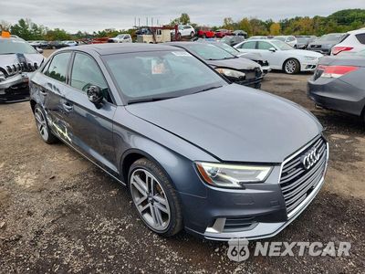 Czwarte zdjęcie samochodu z boku: 2018 AUDI A3 PREMIUM VIN:WAUB8GFFXJ1017905 - miniatura