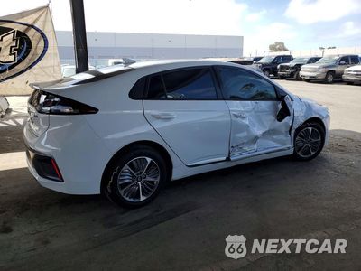 Trzecie zdjęcie samochodu z tyłu: 2020 HYUNDAI IONIQ SE VIN:KMHC65LD4LU214196 - miniatura
