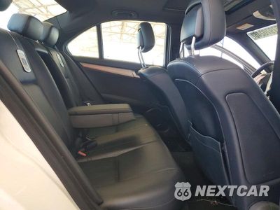 Zdjęcie 10 z 12 samochodu: 2013 MERCEDES-BENZ C 300 4MATIC VIN:WDDGF8AB0DR284362 - miniatura