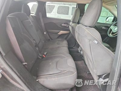 Zdjęcie 10 z 12 samochodu: 2017 JEEP CHEROKEE LATITUDE VIN:1C4PJMCB0HW569231 - miniatura
