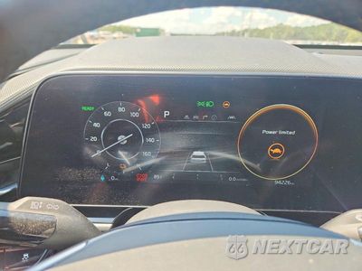 Zdjęcie 9 z 12 samochodu: 2023 KIA NIRO WIND VIN:KNDCR3L18P5072442 - miniatura