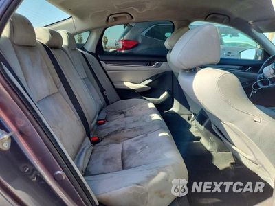 Zdjęcie 10 z 12 samochodu: 2018 HONDA ACCORD LX VIN:1HGCV1F17JA258307 - miniatura