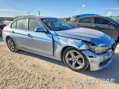 Czwarte zdjęcie samochodu z boku: 2015 BMW 320 I VIN:WBA3B1C57FK138861 - miniatura