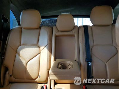 Zdjęcie 10 z 13 samochodu: 2013 PORSCHE CAYENNE GTS VIN:WP1AD2A22DLA79243 - miniatura
