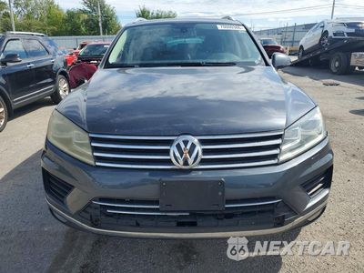Piąte zdjęcie samochodu w środku: 2015 VOLKSWAGEN TOUAREG V6 TDI VIN:WVGEP9BPXFD002657 - miniatura