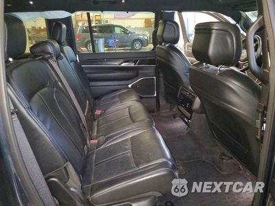 Zdjęcie 11 z 14 samochodu: 2023 JEEP WAGONEER L SERIES I VIN:1C4SJSAPXPS554187 - miniatura