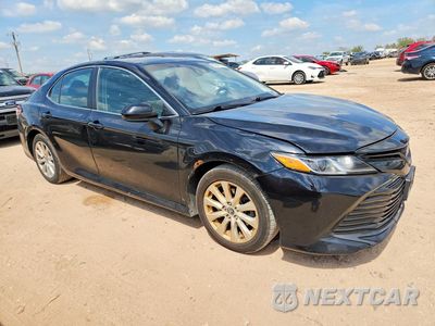 Czwarte zdjęcie samochodu z boku: 2019 TOYOTA CAMRY LE VIN:4T1B11HKXKU813628 - miniatura